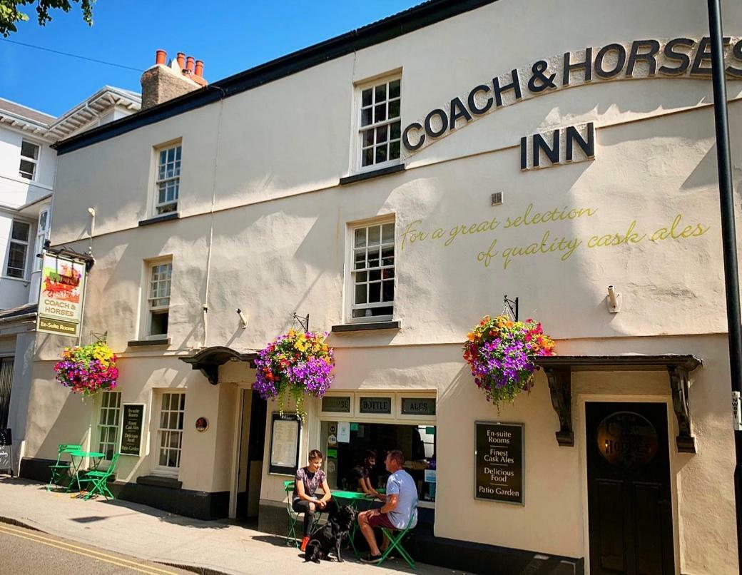 The Coach And Horses Inn Chepstow Exterior foto